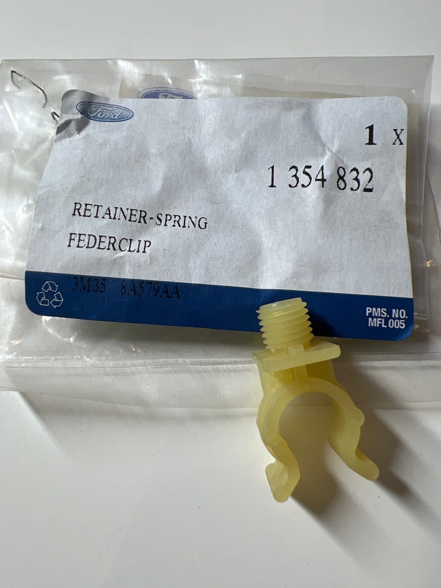 1354832, RETÉN - MUELLE, Ford