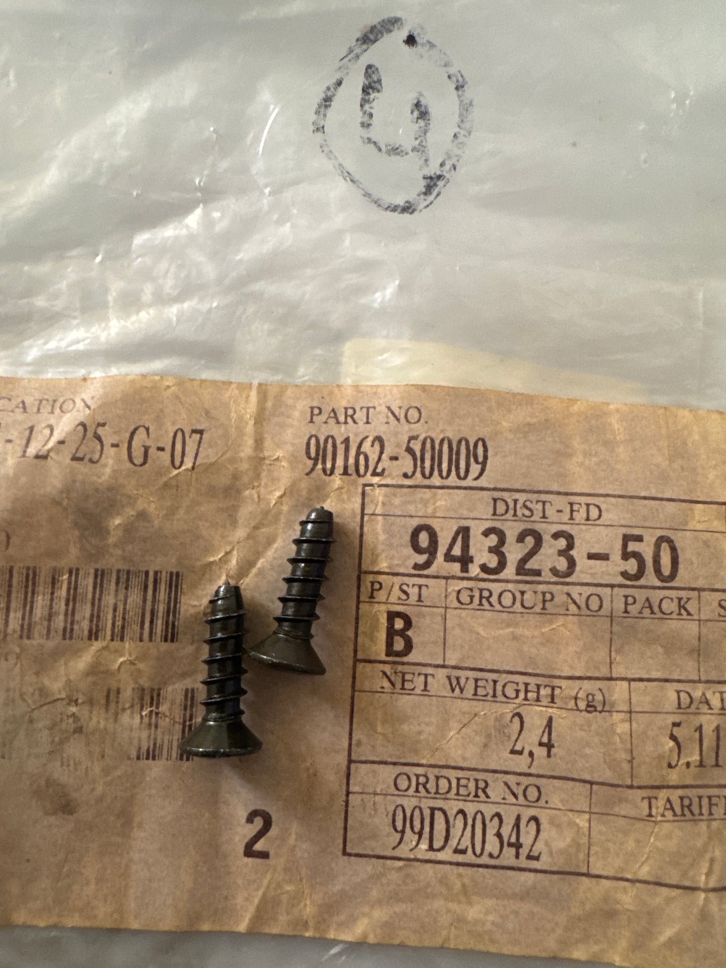 90162-50009, 90162-50009 ARMREST & VISOR, toyota, Toyota - Lexus