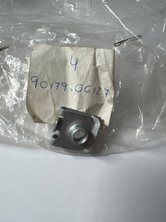 90179-06127 FRONT BUMPER & BUMPER STAY, toyota