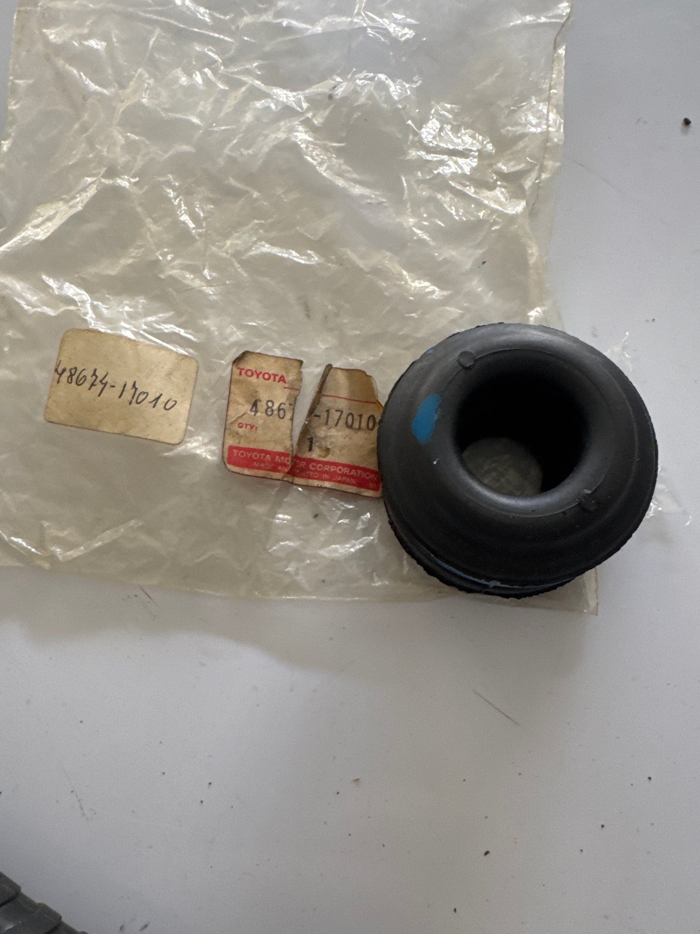 48674-17010, 48674-17010 FRONT SPRING & SHOCK ABSORBER, toyota, Toyota - Lexus