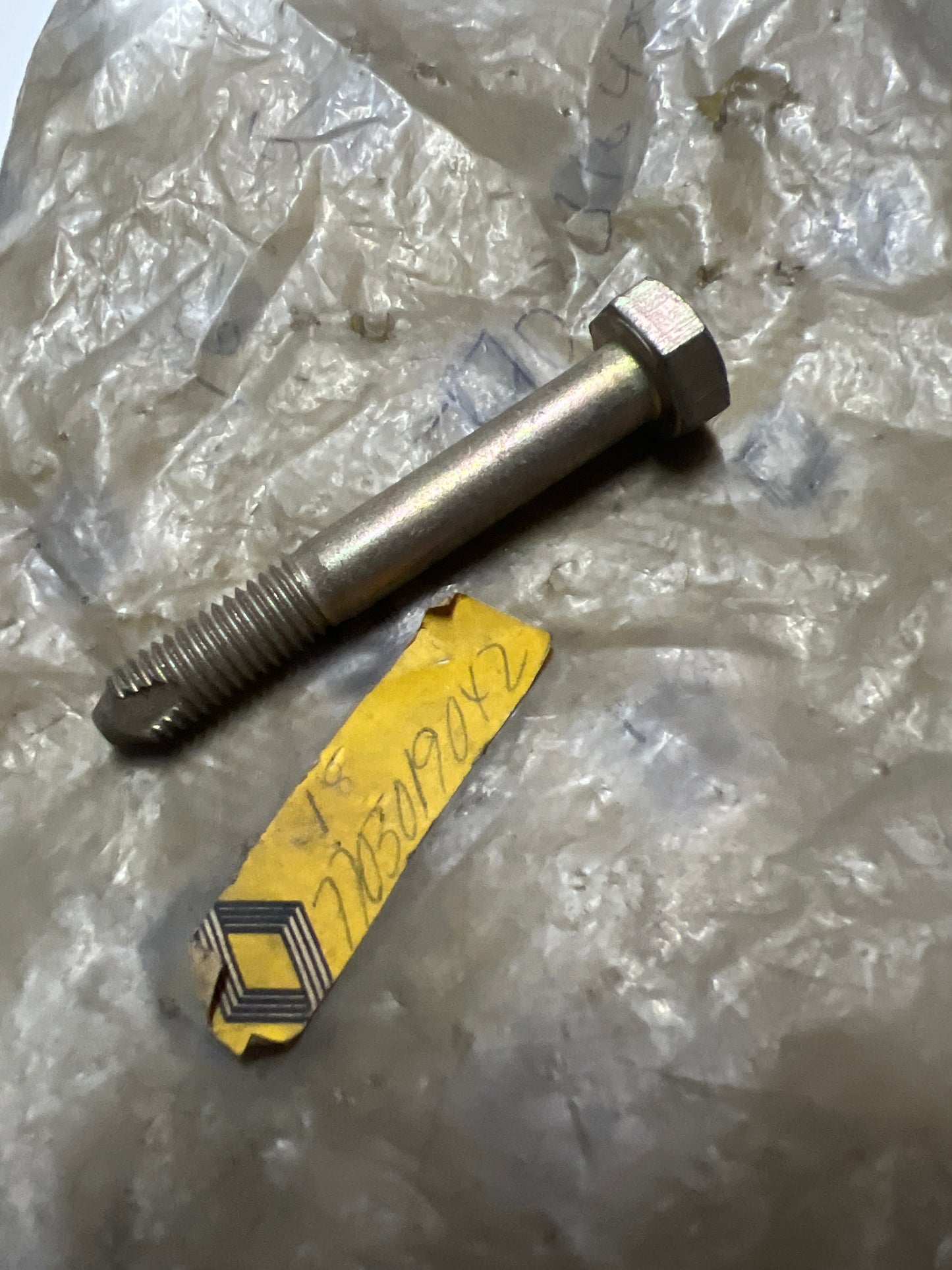 7703019042 TORNILLO RENAULT