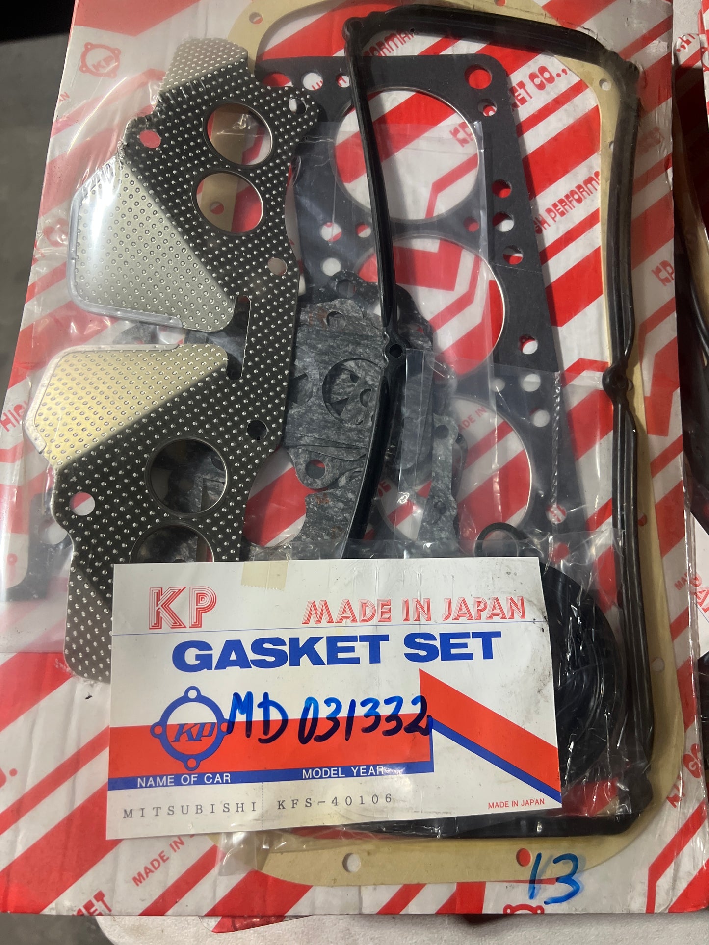 MD031332 Kit completo de motor KP