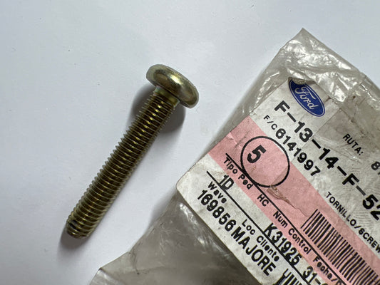 6141997, PERNO DE RANURA CRUZADA, Ford