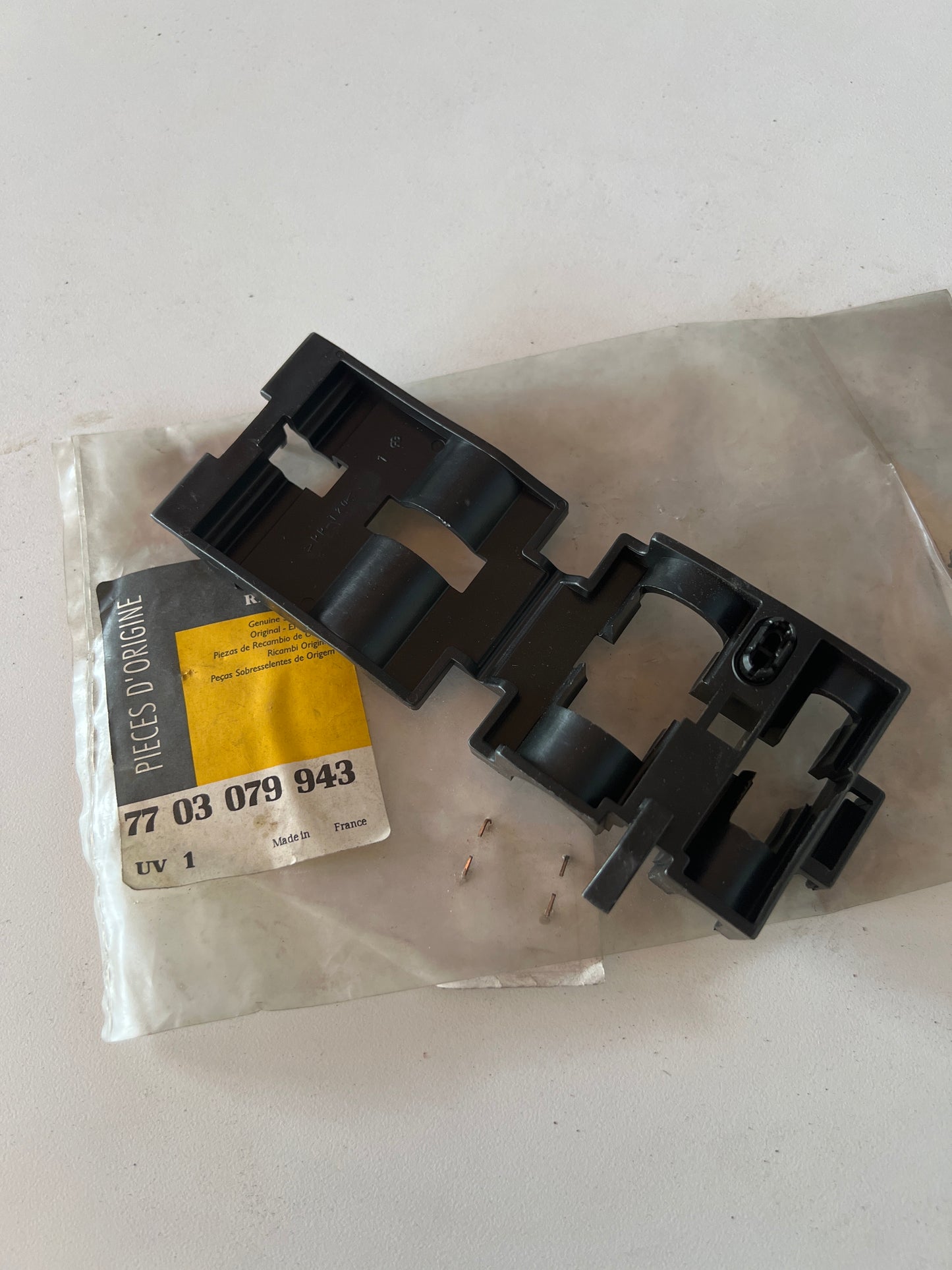 7703079943 AGRAFE SUPPORT RENAULT