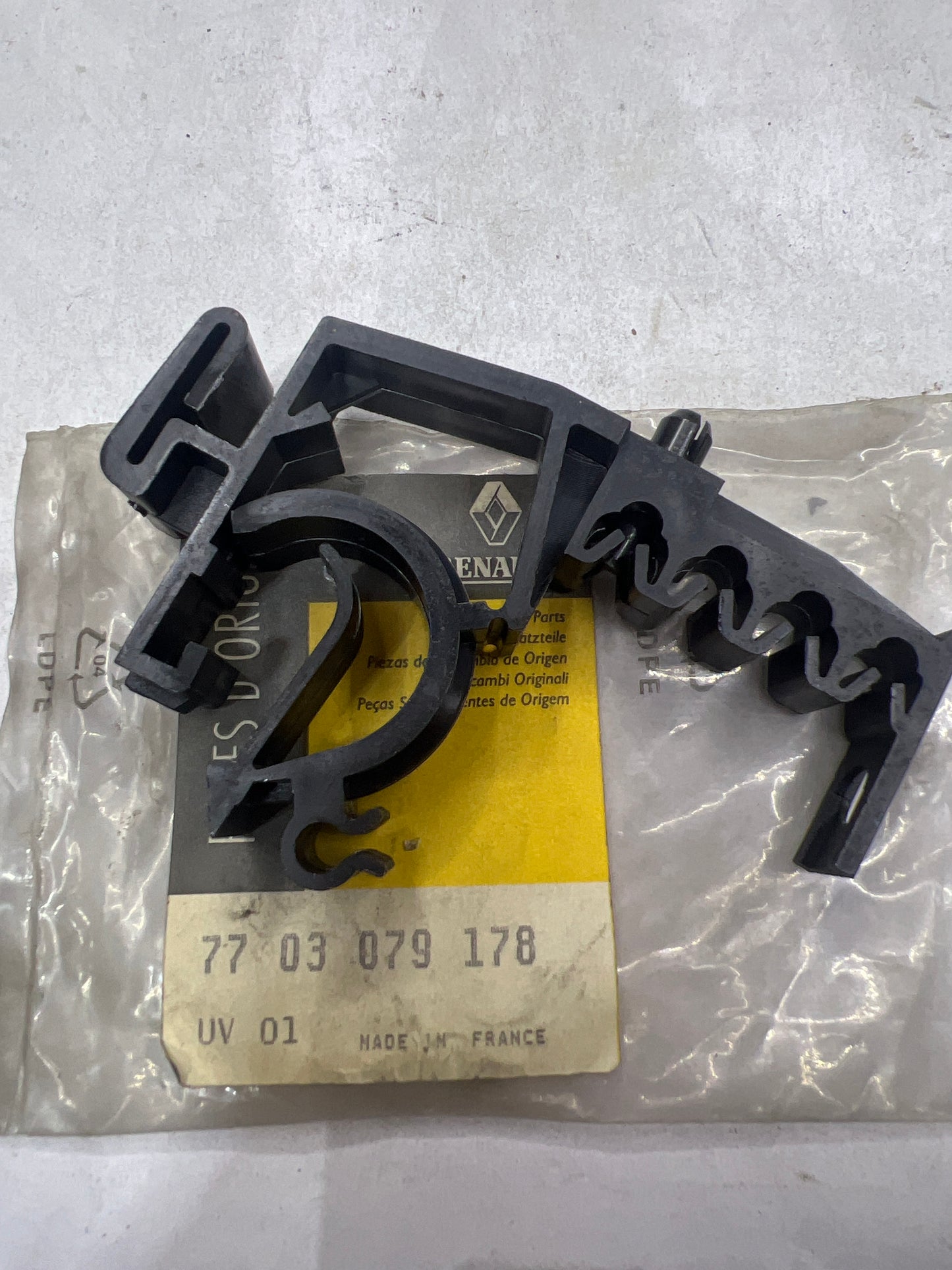 7703079178 GRAPA SOPORTE RENAULT