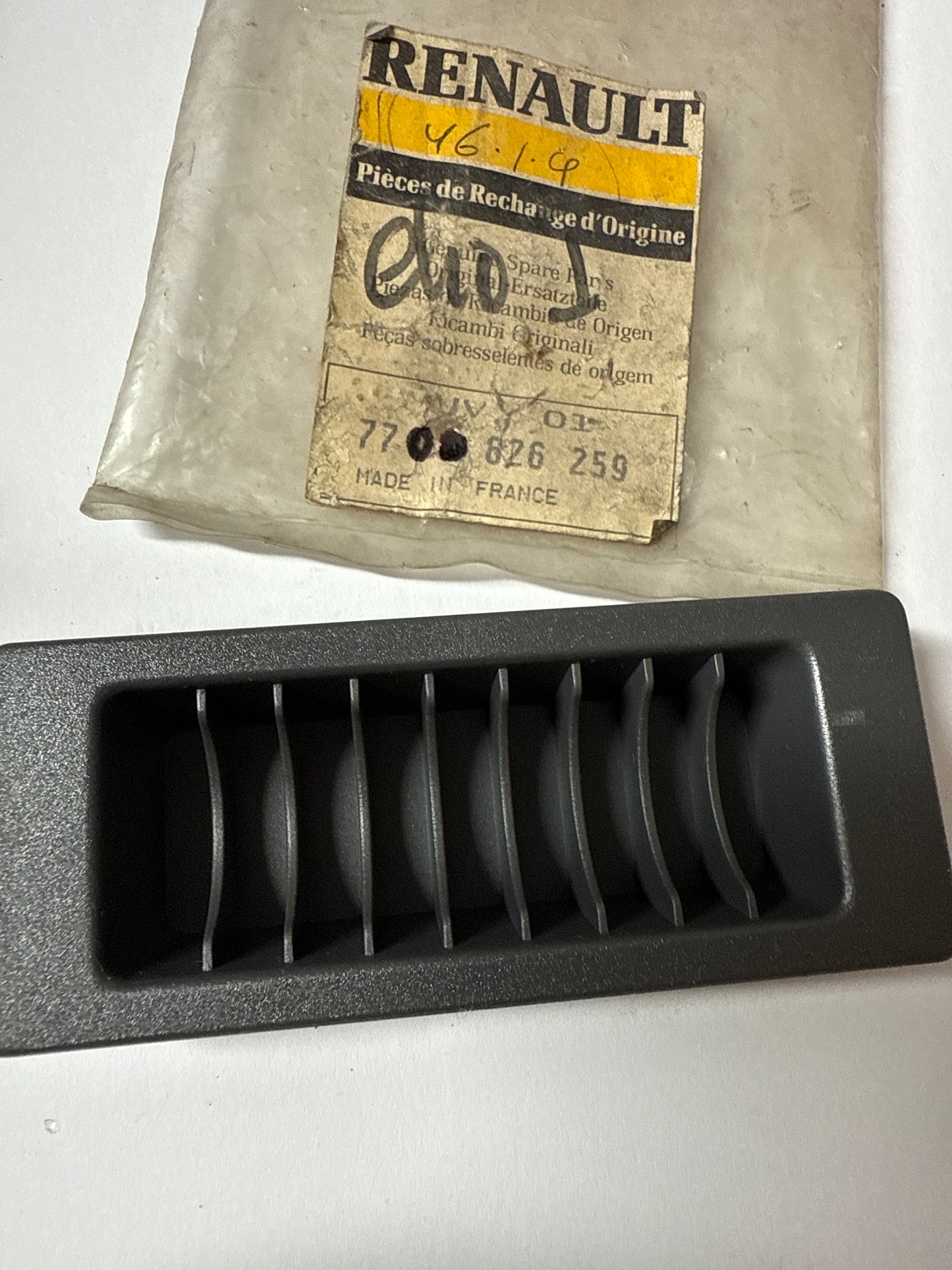 7700826259 - CAJA MONEDAS CE - Renault