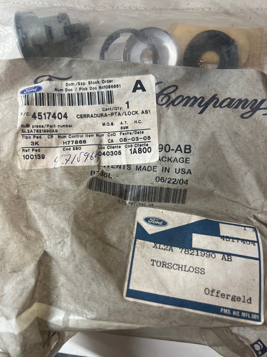 4517404, CERRADURA DE PUERTA, Ford