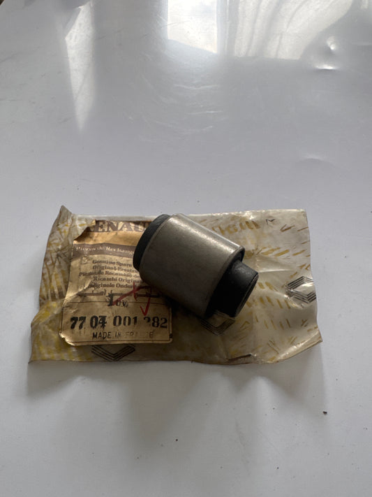 7704001282, SUSPENSION BRAZO, Renault