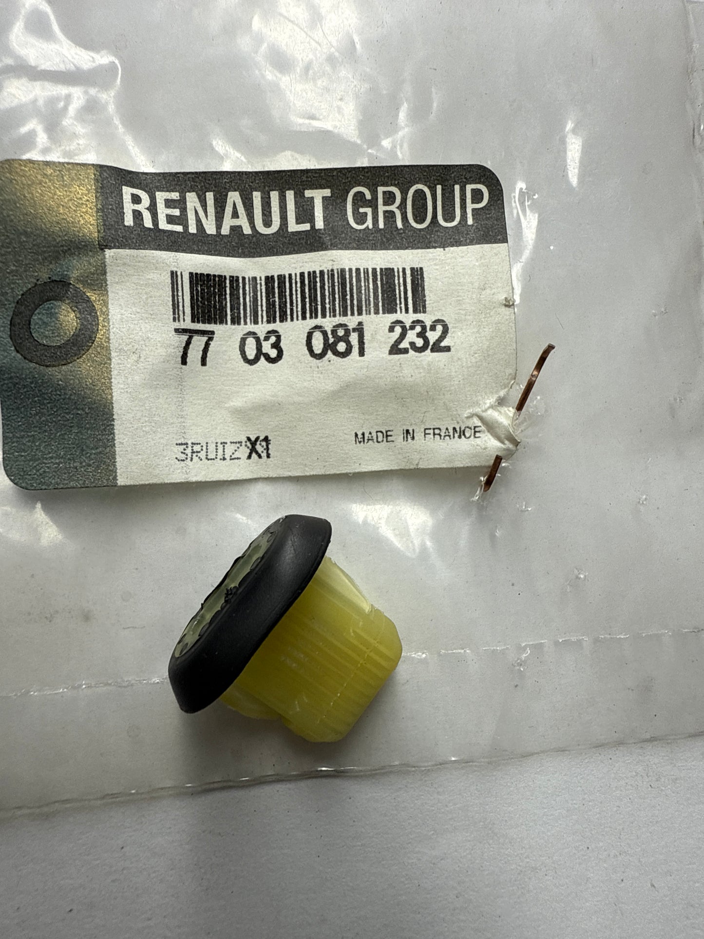 7703081232 - MUELA PLASTICO - Renault