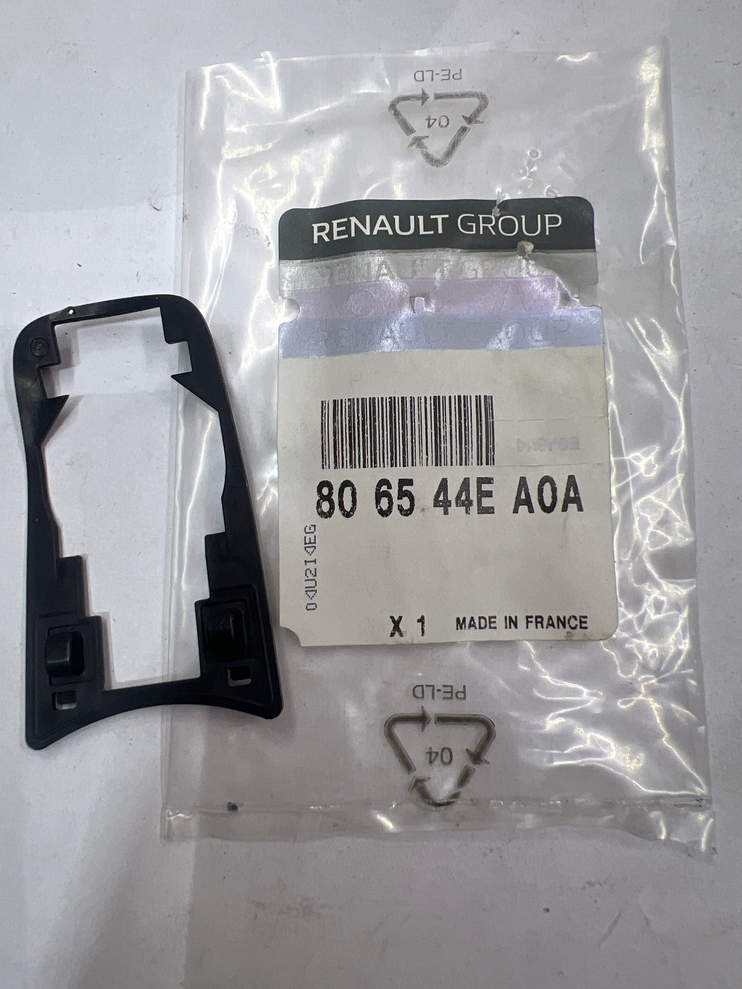 806544EA0A SENSOR PTA.TRS.IZ RENAULT