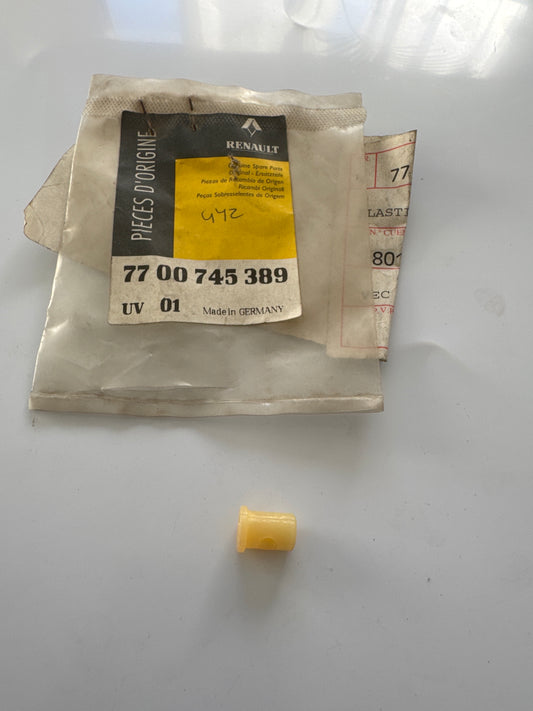 7700745389, PLÁSTICO, Renault