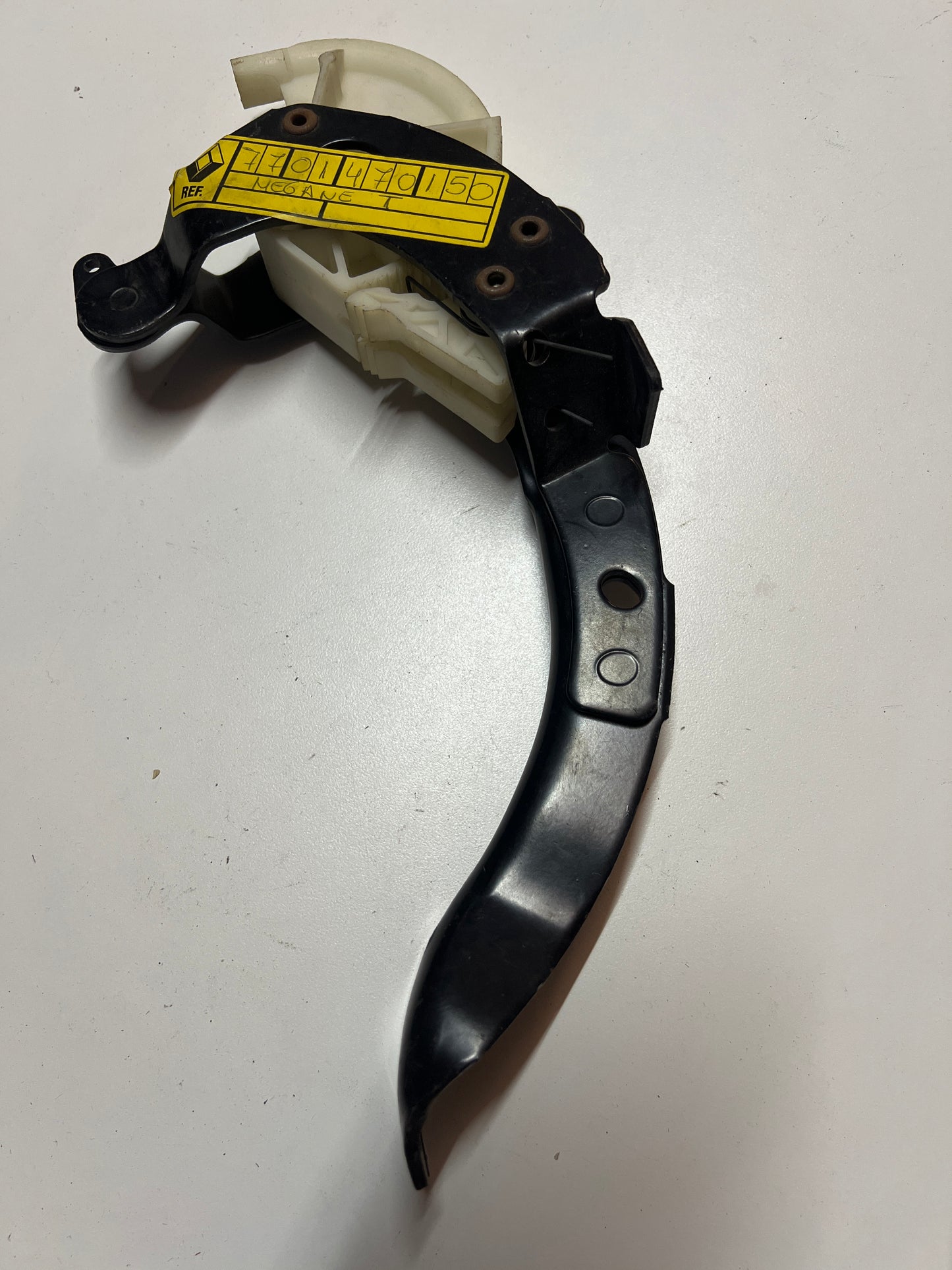 7701470150 Renault COLEC.PEDAL EMBRA