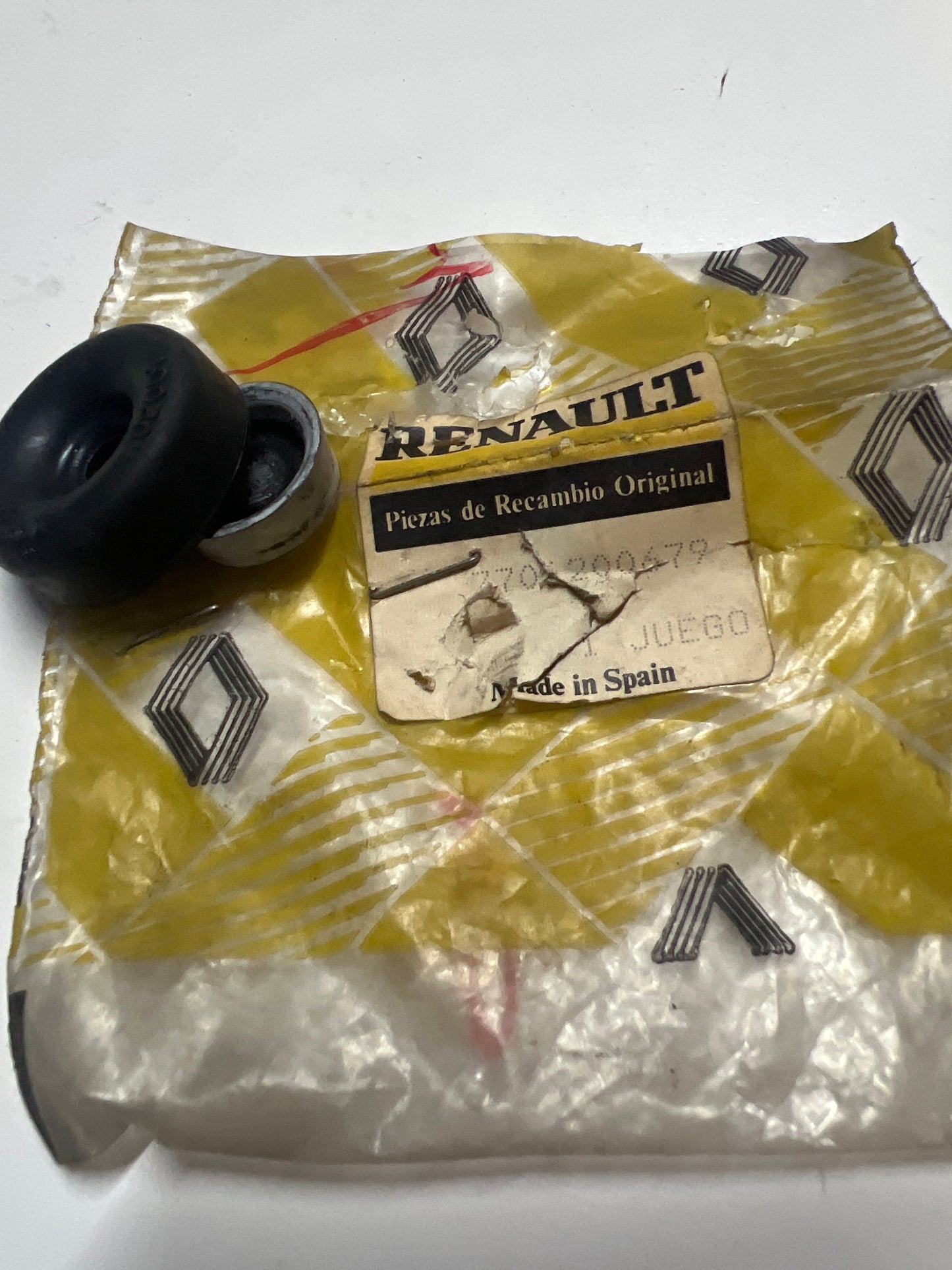7702200679 JUEGO GOMAS CILINDRO FRENO RENAULT