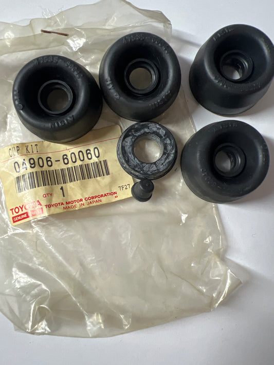 04906-60060 REAR DRUM BRAKE WHEEL CYLINDER & BACKING PLATE, toyota