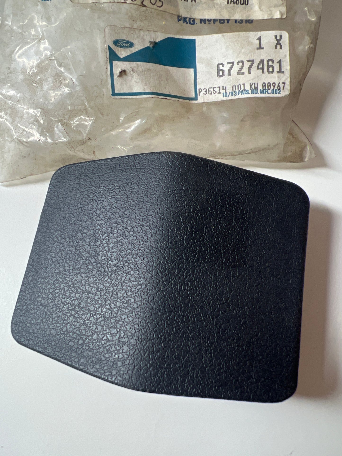 6727461, TAPA - APERTURA, Ford