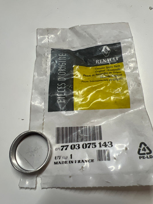 7703075143 Fiat TAPON