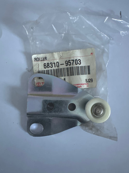 68310-95703 SLIDE ROLLER & RAIL, toyota