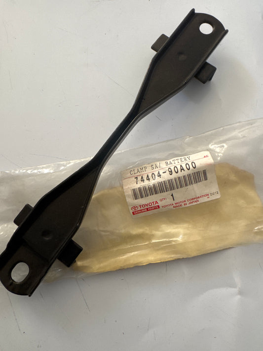 74404-90A00, 74404-90A00 BATTERY CARRIER, toyota, Toyota - Lexus