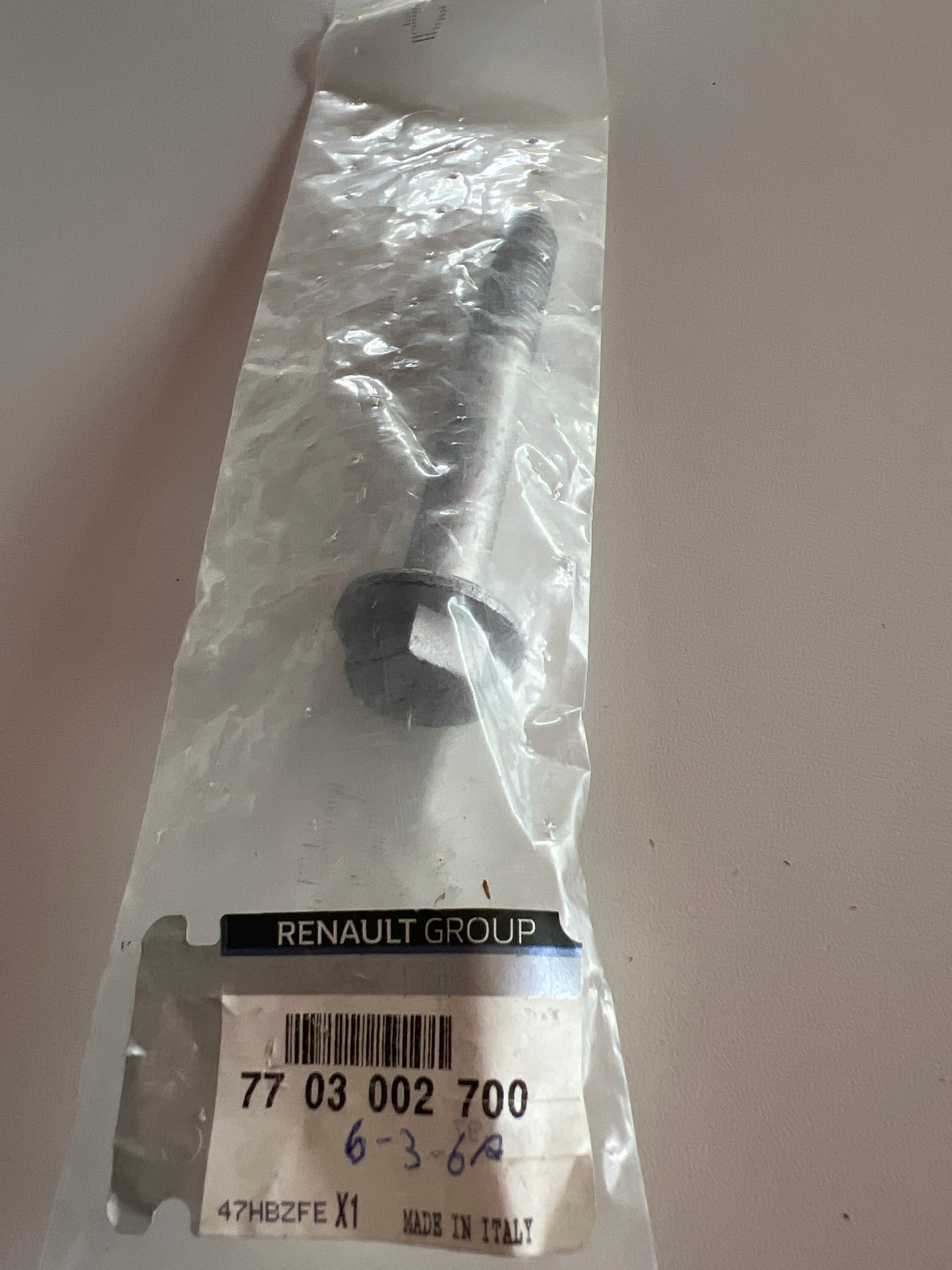 7703002700 Tornillo RENAULT