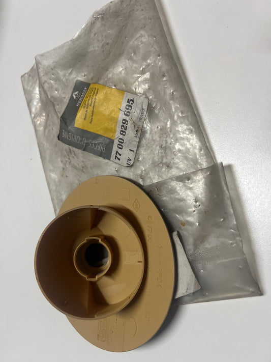 7700829695 Renault FUNDA TAPON CARBU