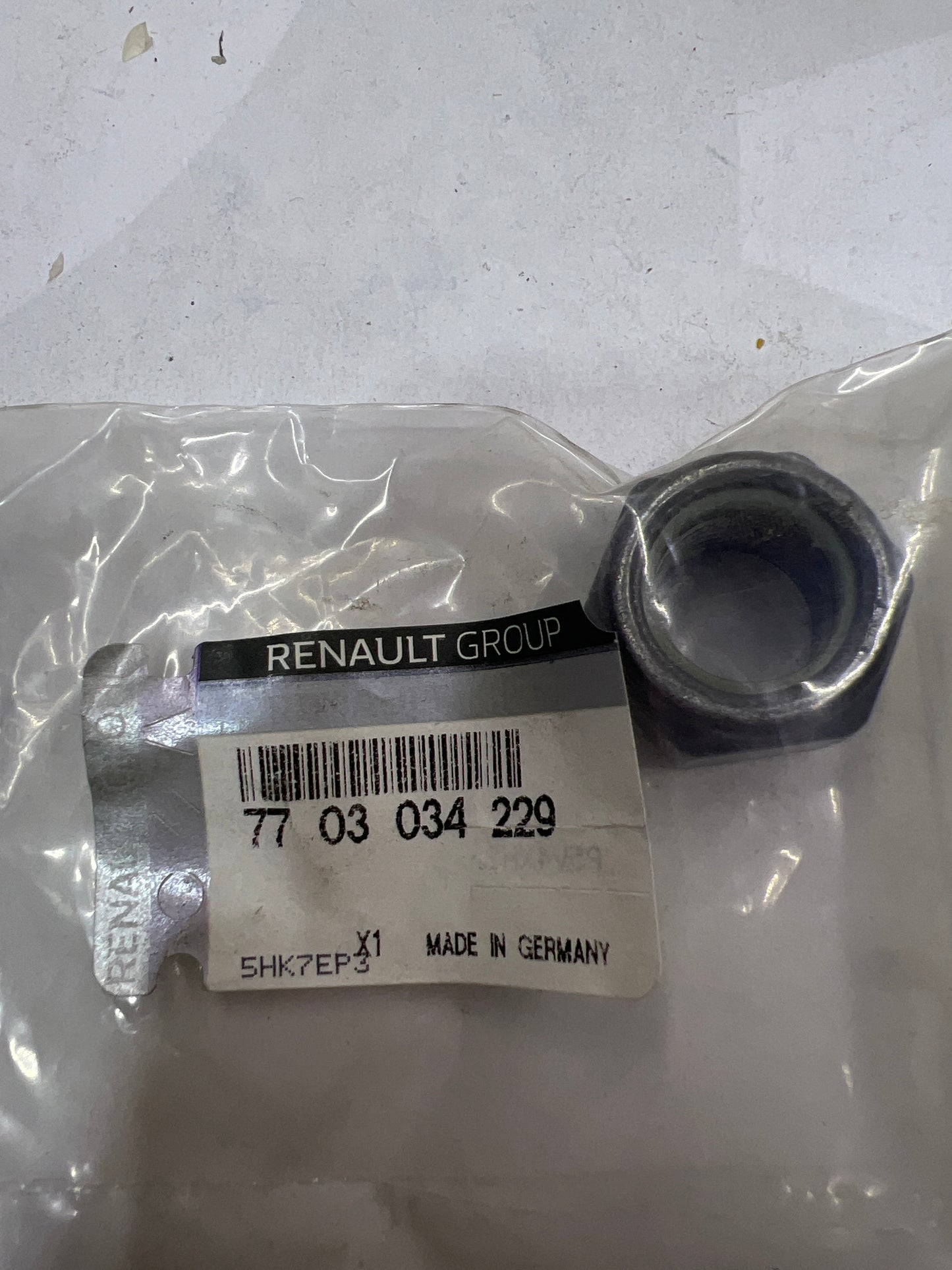 7703034229 TUERCA M16X150 RENAULT