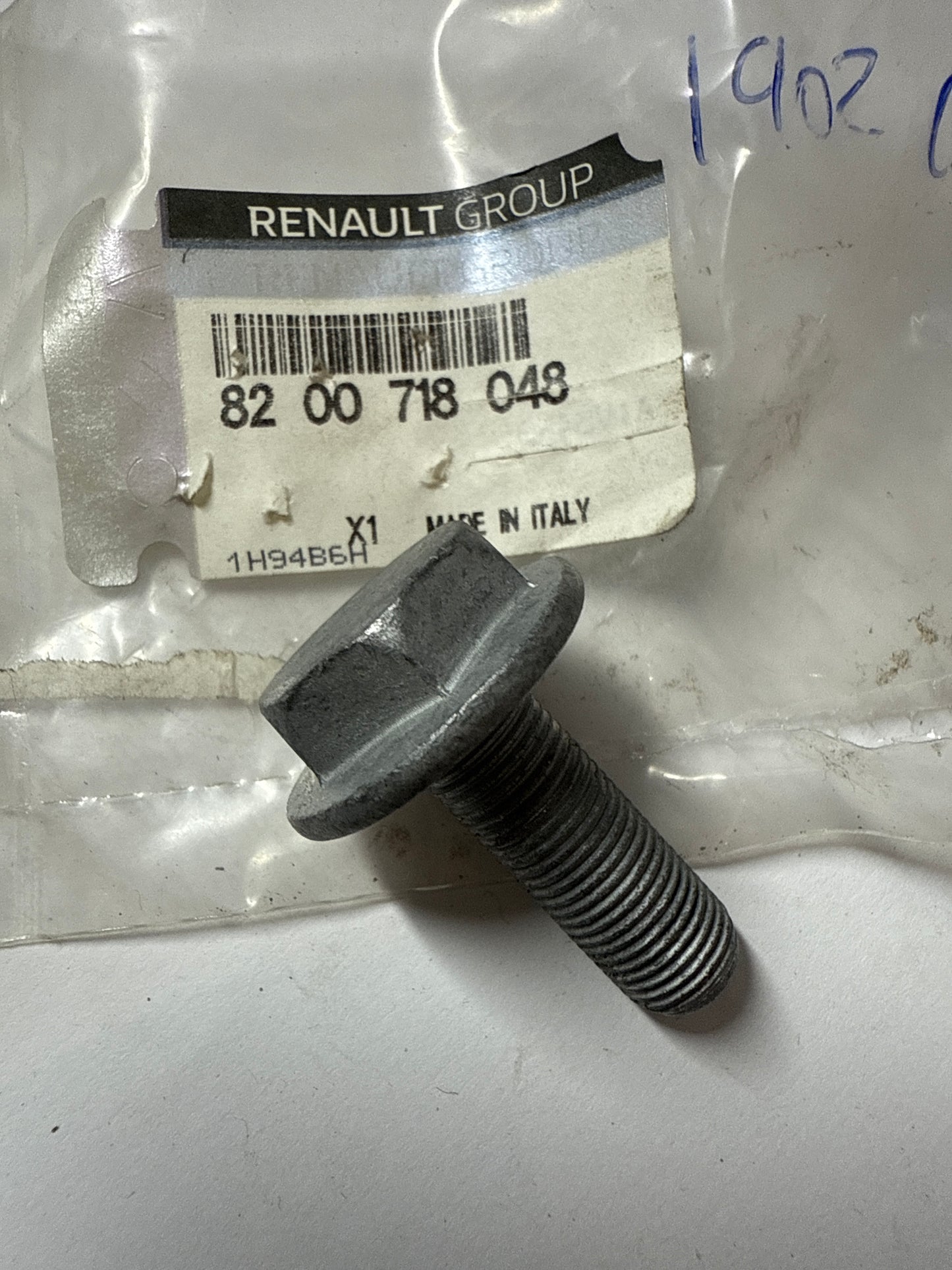 8200718048 - TORNILLO FIJ.POLE - Renault