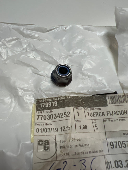 7703034252 - TUERCA FIJACION - Renault