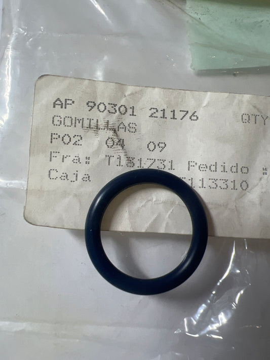 90301-21176 OIL FILTER, toyota