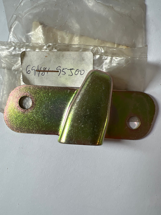 69481-95J00, Rear door lock & handle, Toyota - Lexus