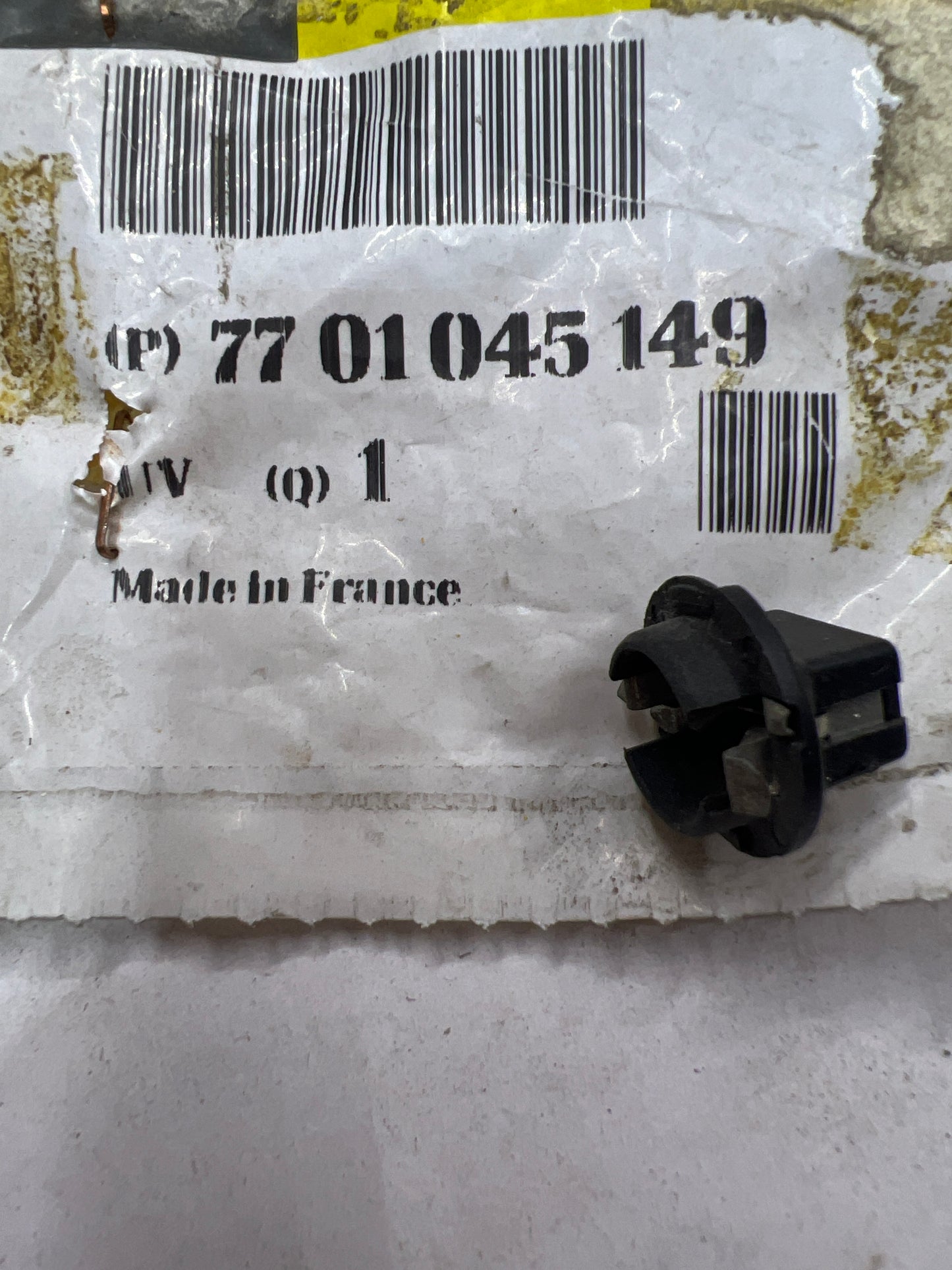 7701045149 PORTALAMPARA RENAULT
