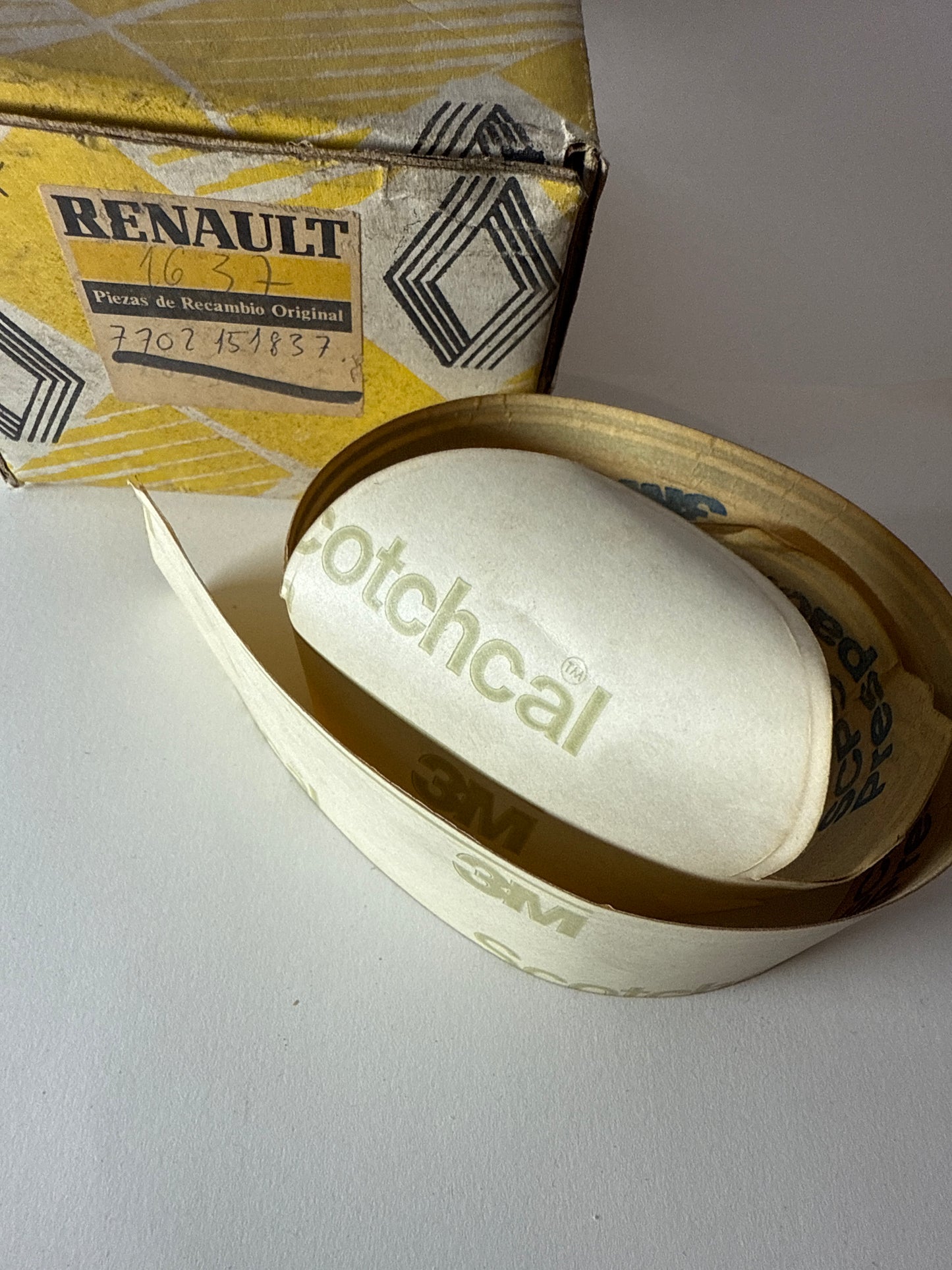 7702151837 - BAN DEC PAN TR IZ - Renault