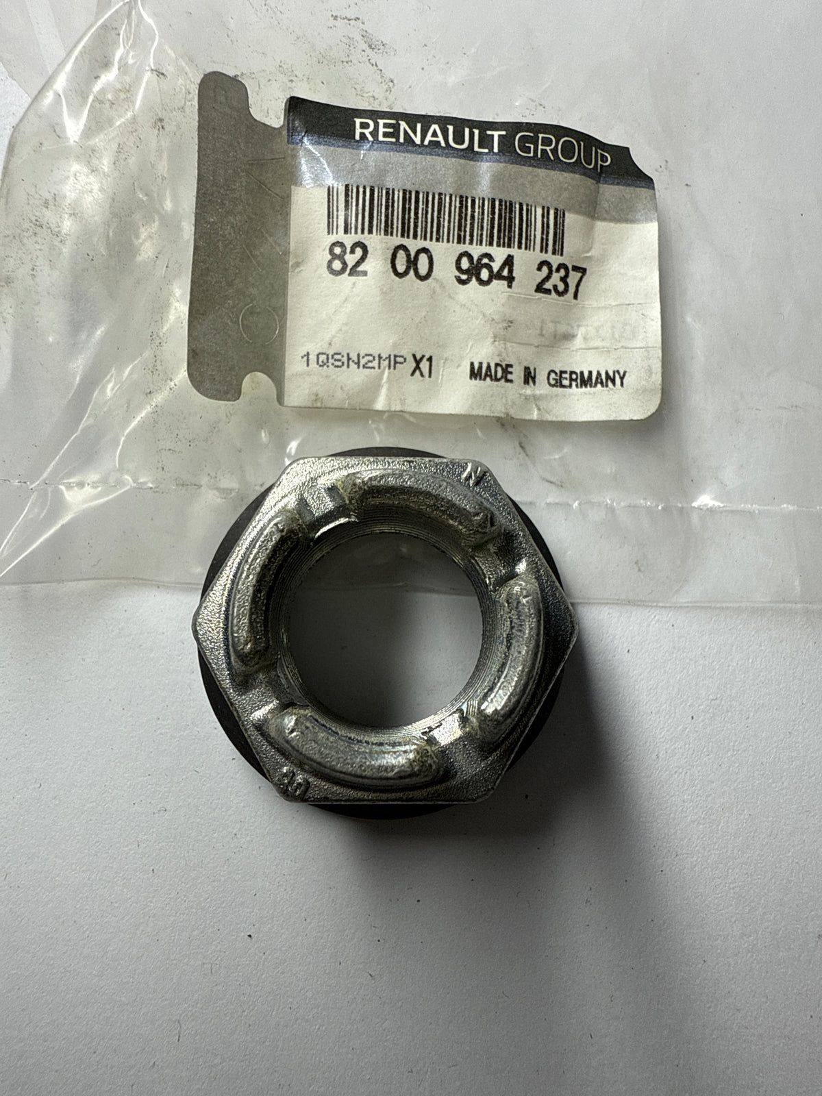 Tuerca hexagonal Renault 8200964273