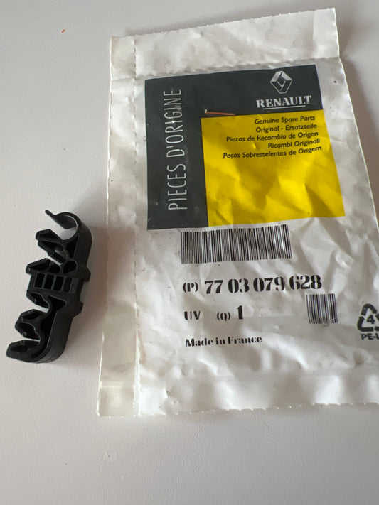 7703079628 - GRAPA SOPORTE - Renault