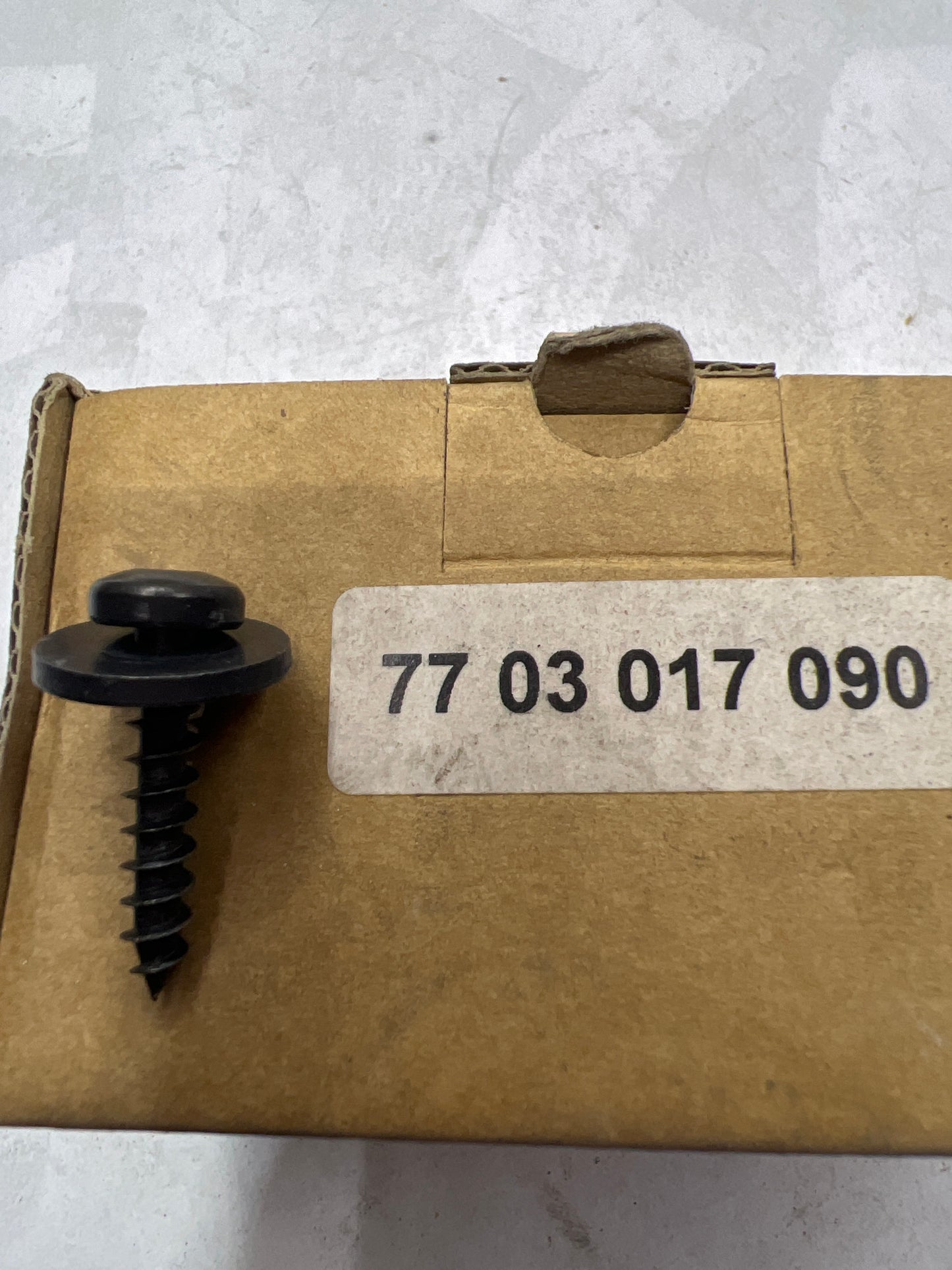 7703017090 Tornillo RENAULT