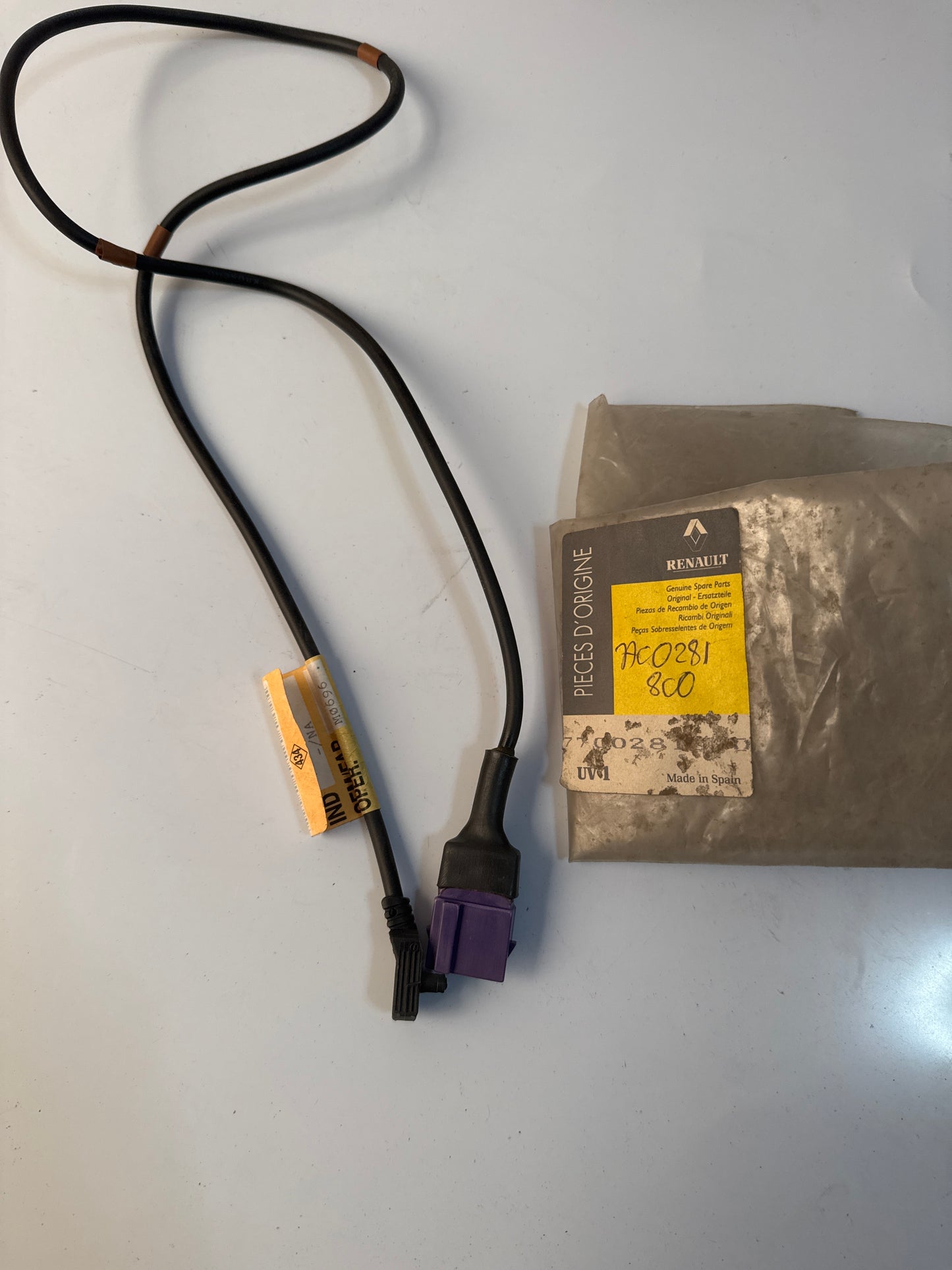 7700281800, CABLE PRETENSOR, Renault