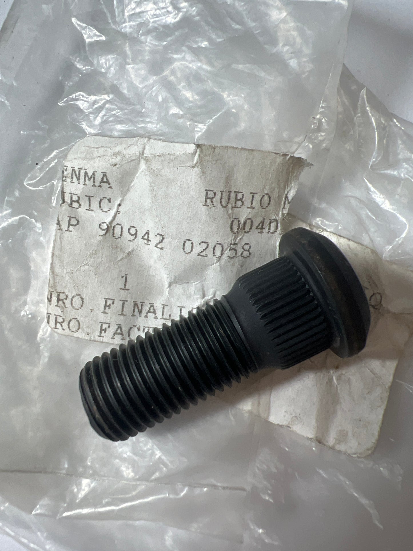 90942-02058 FRONT AXLE HUB, toyota