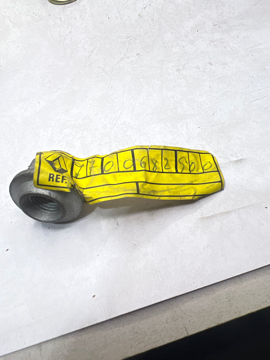 7700682900 - TUERCA FIJ LLANTA - Renault