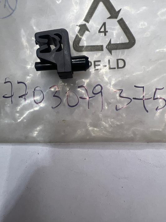 7703079375 GRAPA SOPORTE RENAULT