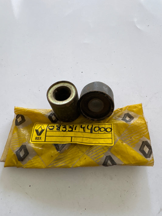 833144000, Casquillos, Renault
