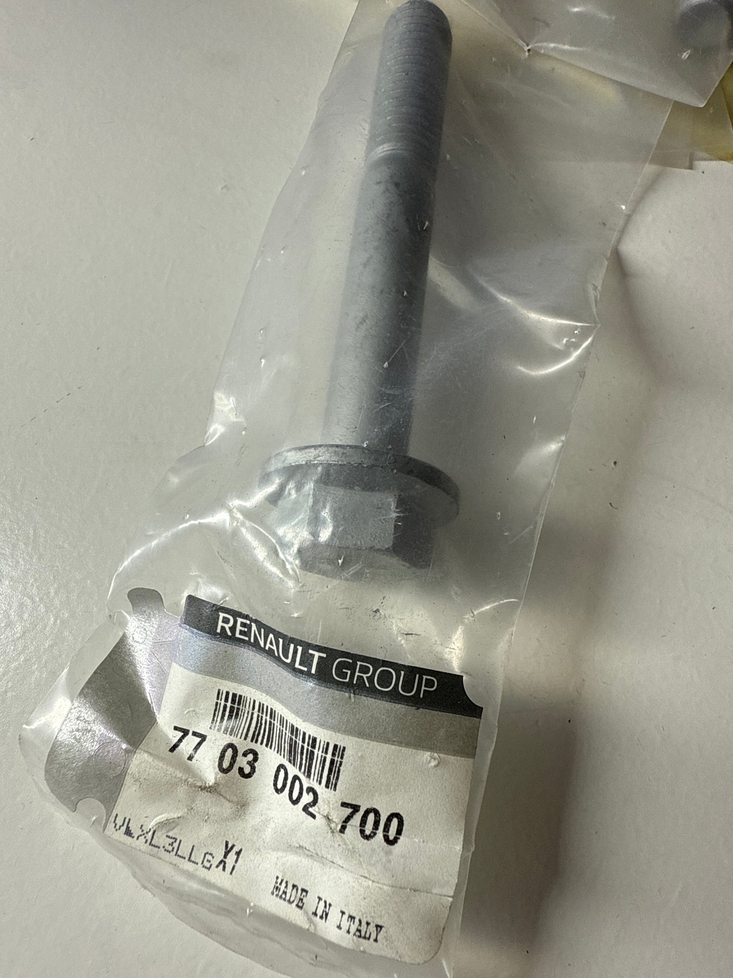 7703002700 - TORNILLO M12 - Renault