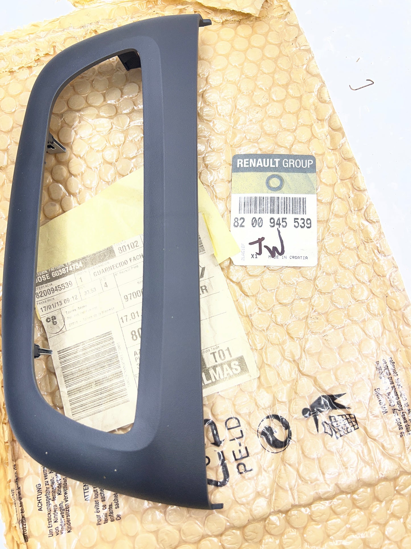 8200945539 GUARNECIDO FACHAD RENAULT