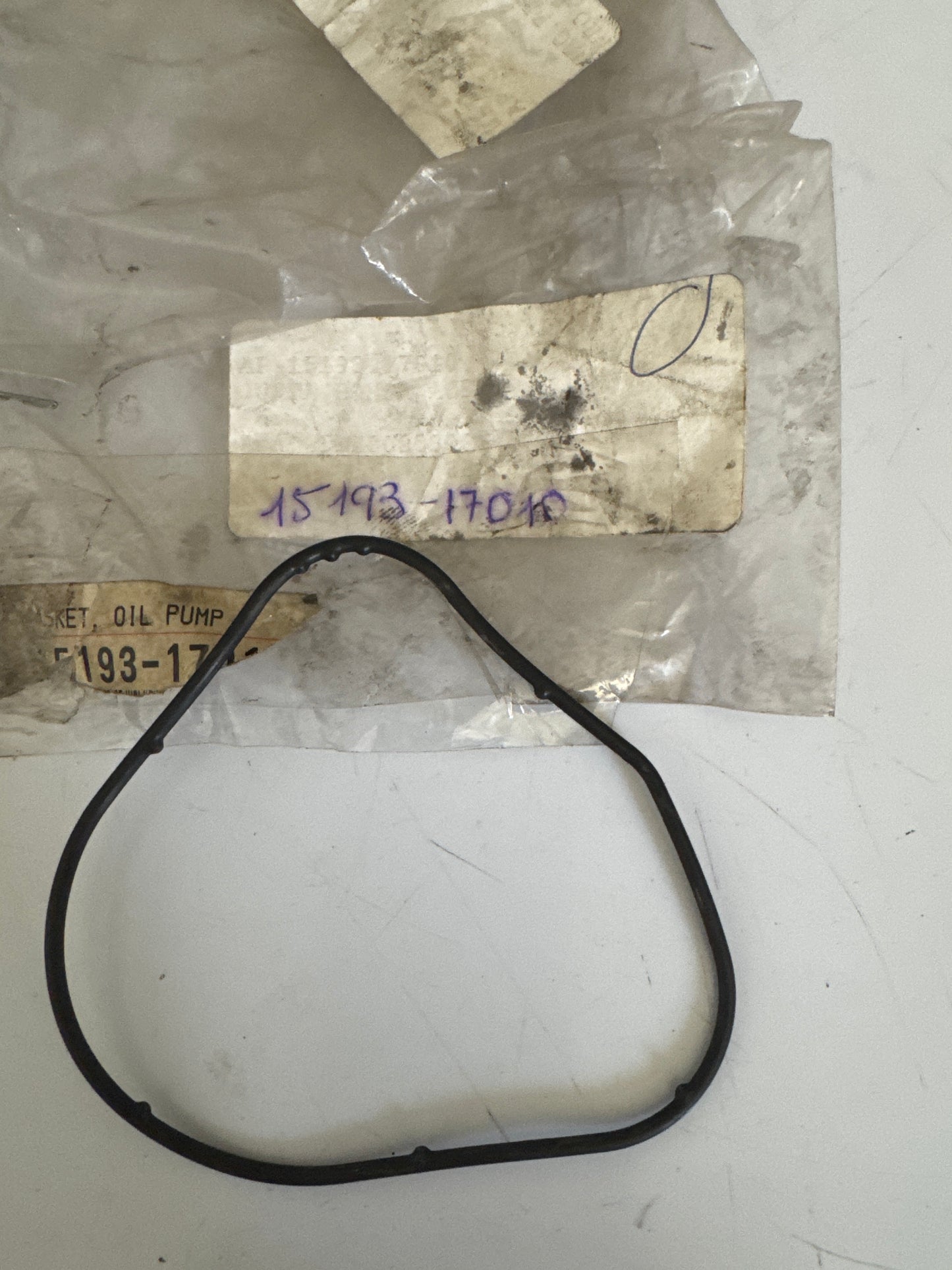 15193-17010 ENGINE OIL PUMP, toyota