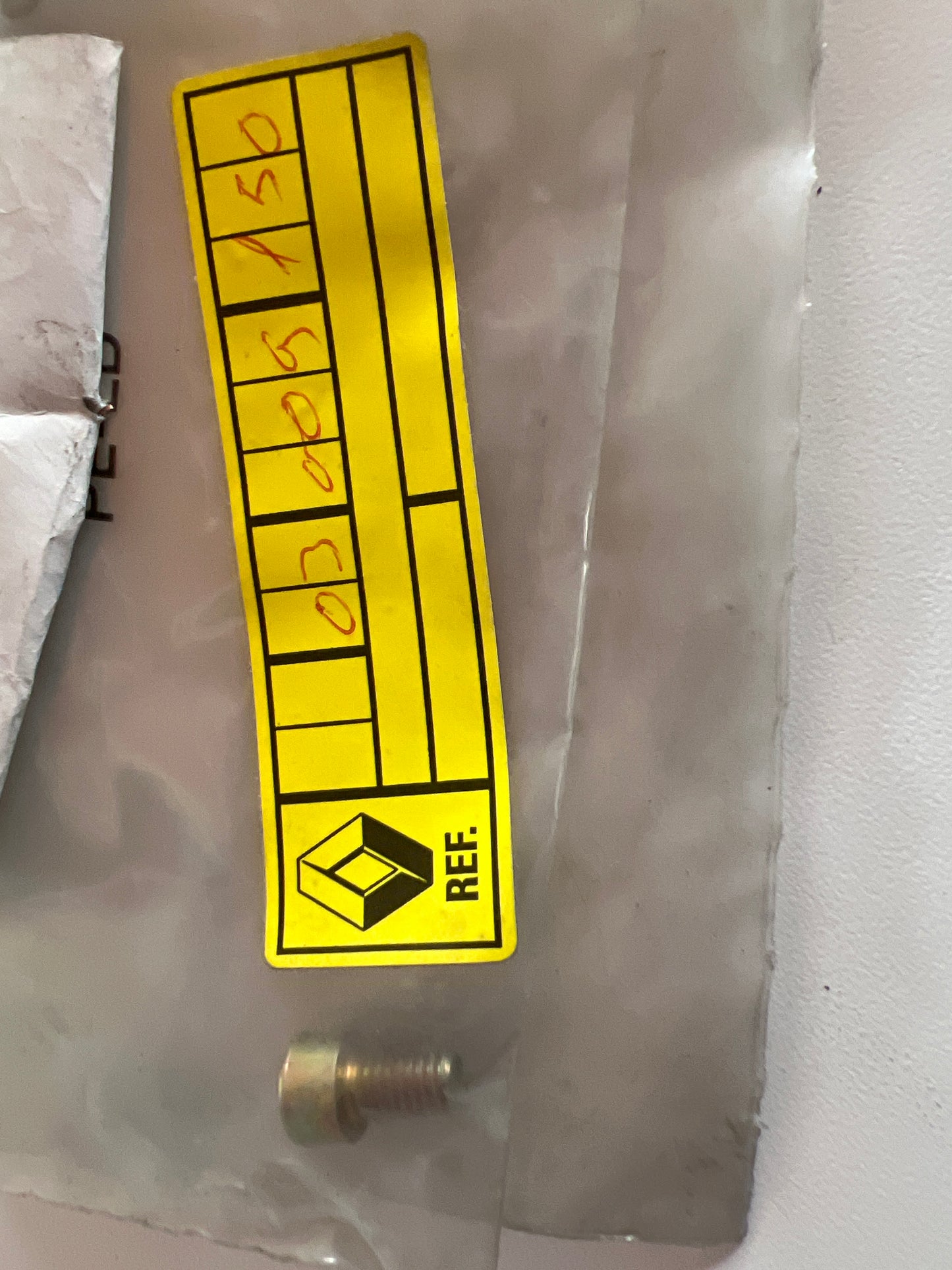 7703009150 TORNILLO RENAULT