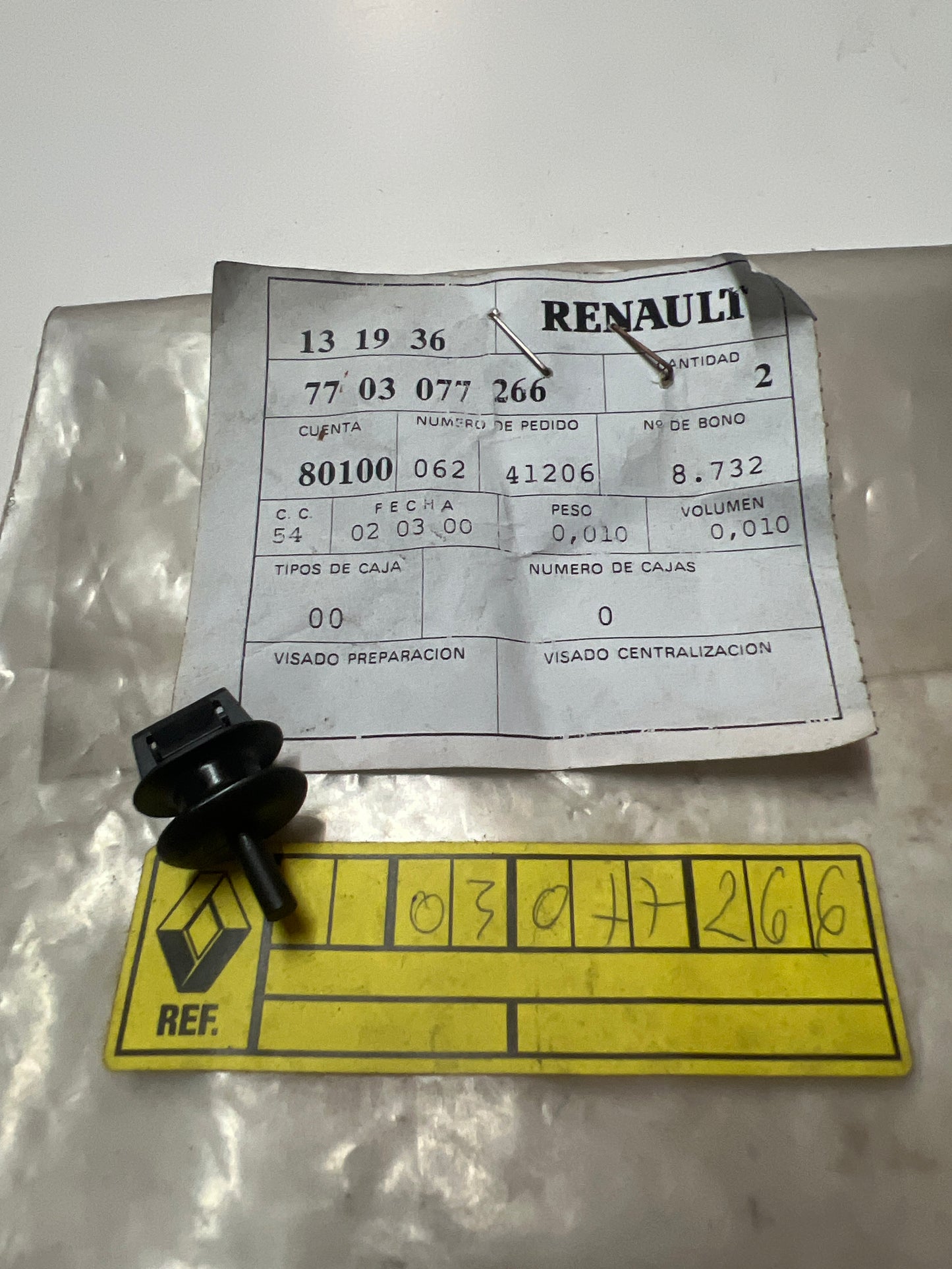 7703077266 - GRAPA FIJ.TABLETA - Renault