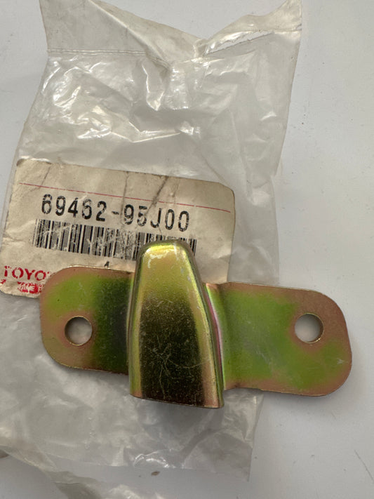 69462-95J00, 69462-95J00 BACK DOOR LOCK & HINGE, toyota, Toyota - Lexus