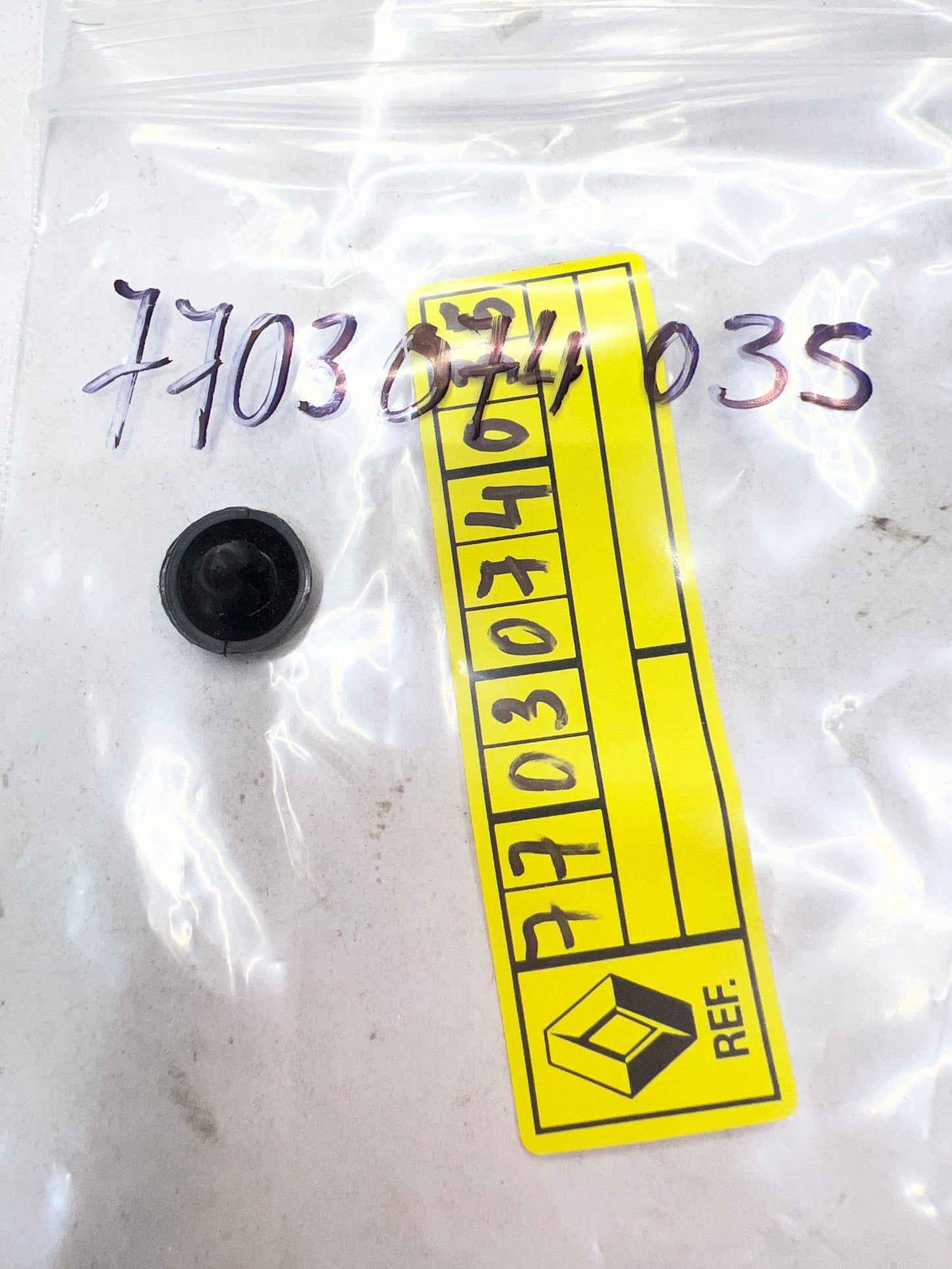 7703074035 OBTURADOR RENAULT