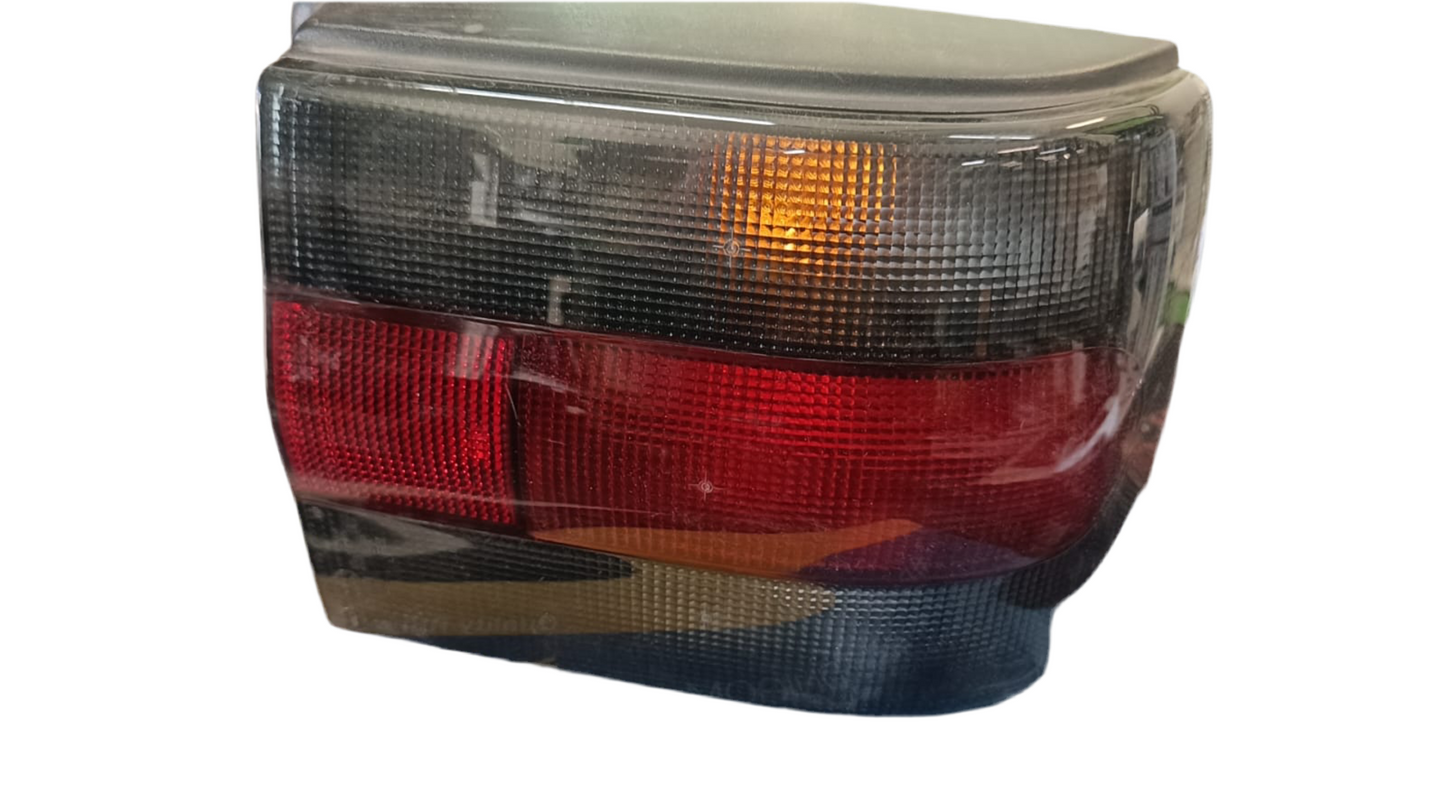 7700815980 Piloto trasero. Renault