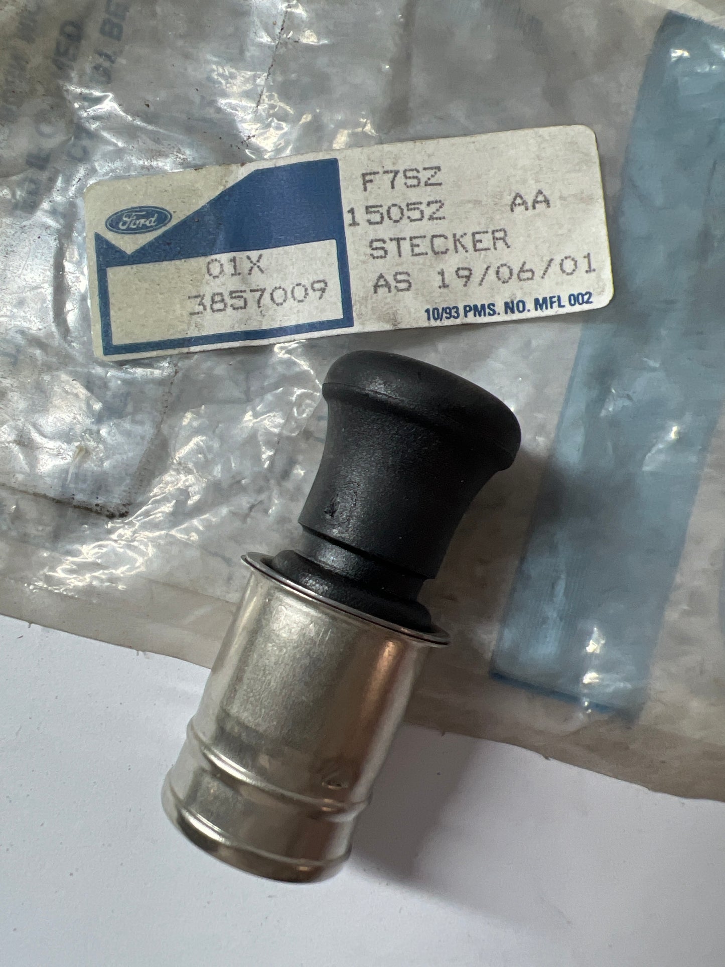 3857009, BOTÓN Y ELEMENTO - ENCENDEDOR DE CIGARRILLOS, Ford