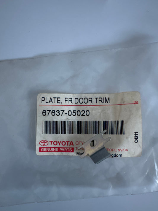 67637-05020 ARMREST & VISOR, toyota