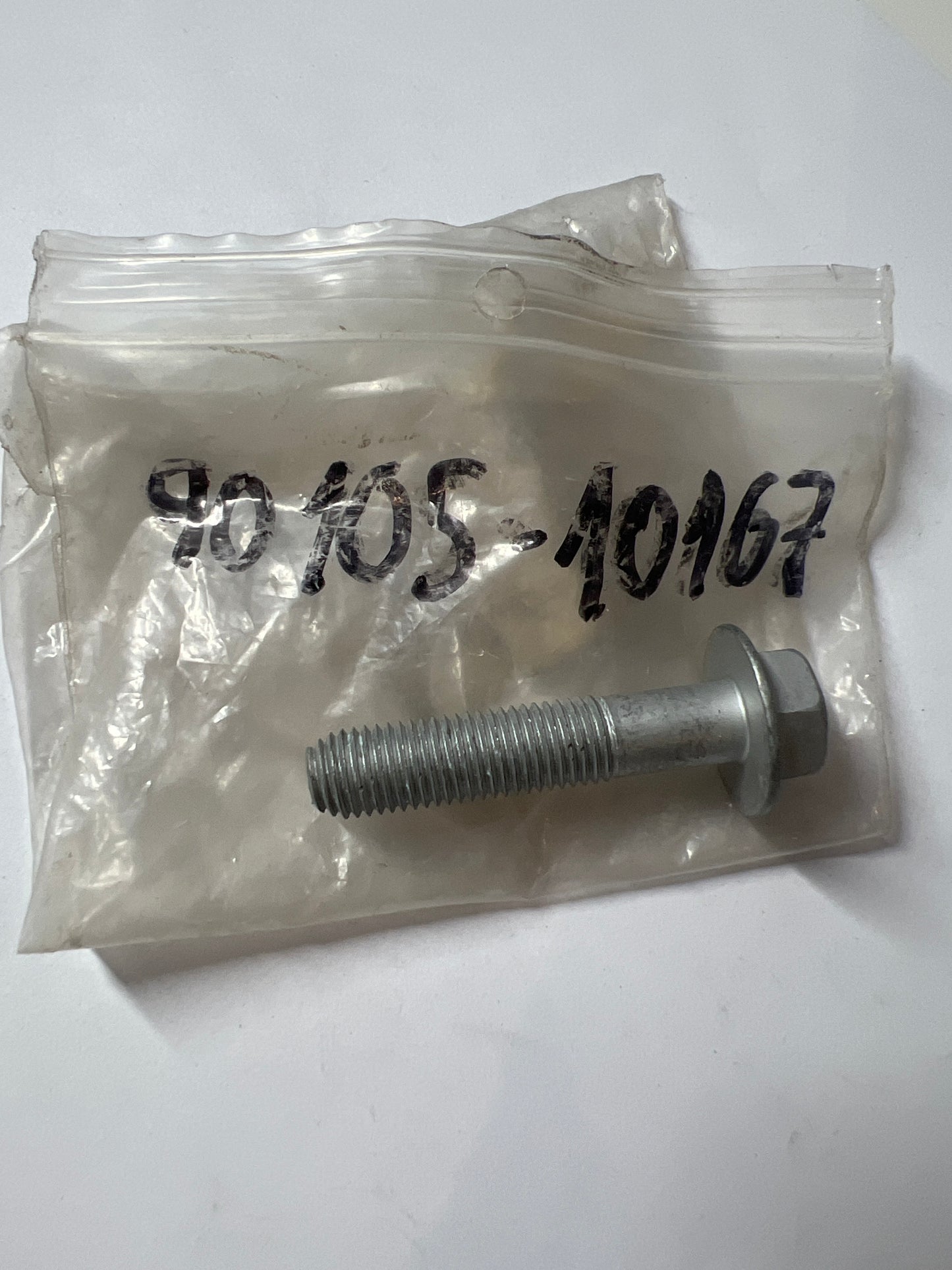 90105-10167 REAR DISC BRAKE CALIPER & DUST COVER, toyota